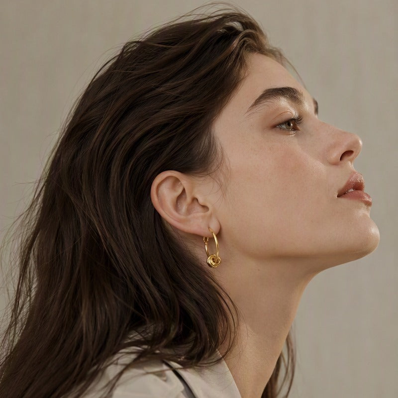 The Anchored Knot Hoops